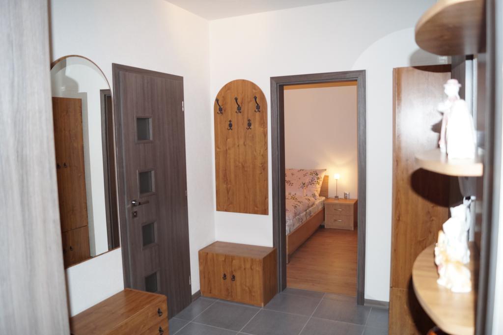 Apartman Anro Kanianka Luaran gambar